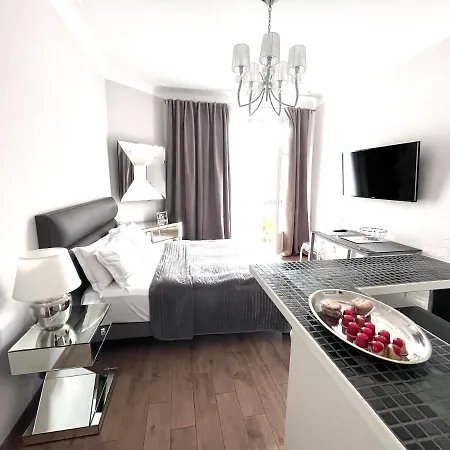 New - Cosy & In Palais Miramar Apartmán